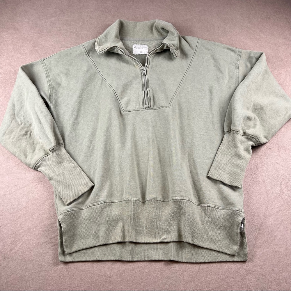 Abercrombie & Fitch Women's gray Zip-Up Sweater